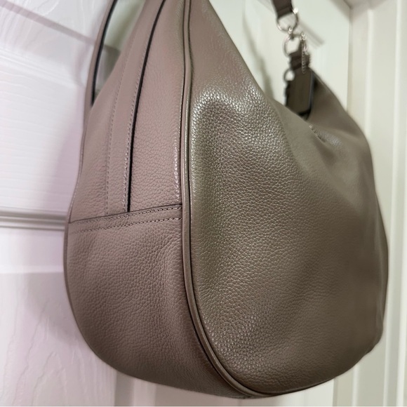 Coach Harley Structured Hobo in Taupe Grey Pebbled Leather Size Large - Picture 4 of 14